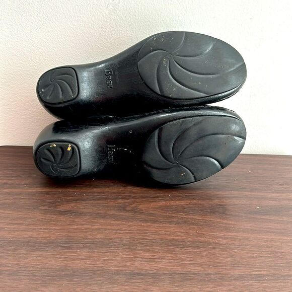 Bass Kyla Black Leather Fringe Kilted Clog Mules Sz 8 - Picture 7 of 7